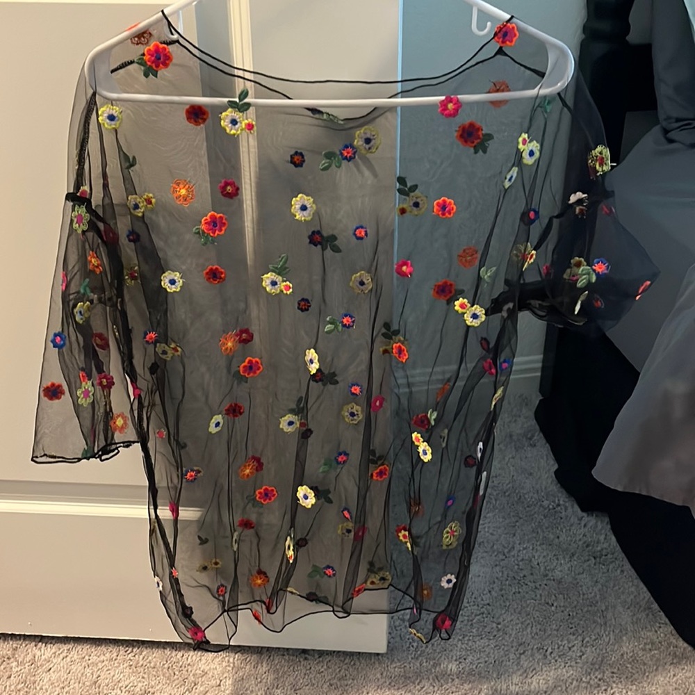 Mesh flower shirt
